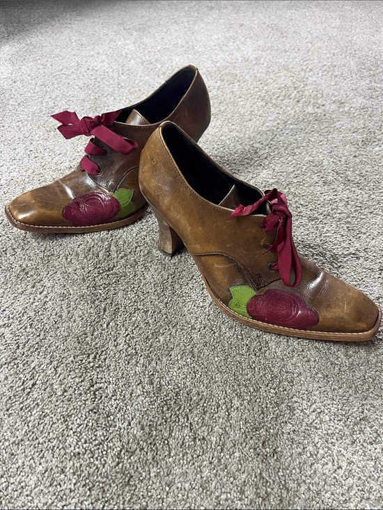 Sinita Shoes - 🌹🌹🌹Sonita Made in Portugal Rose Patch Block Heel Oxfords sz41 ONE OF A KIND!!!!
